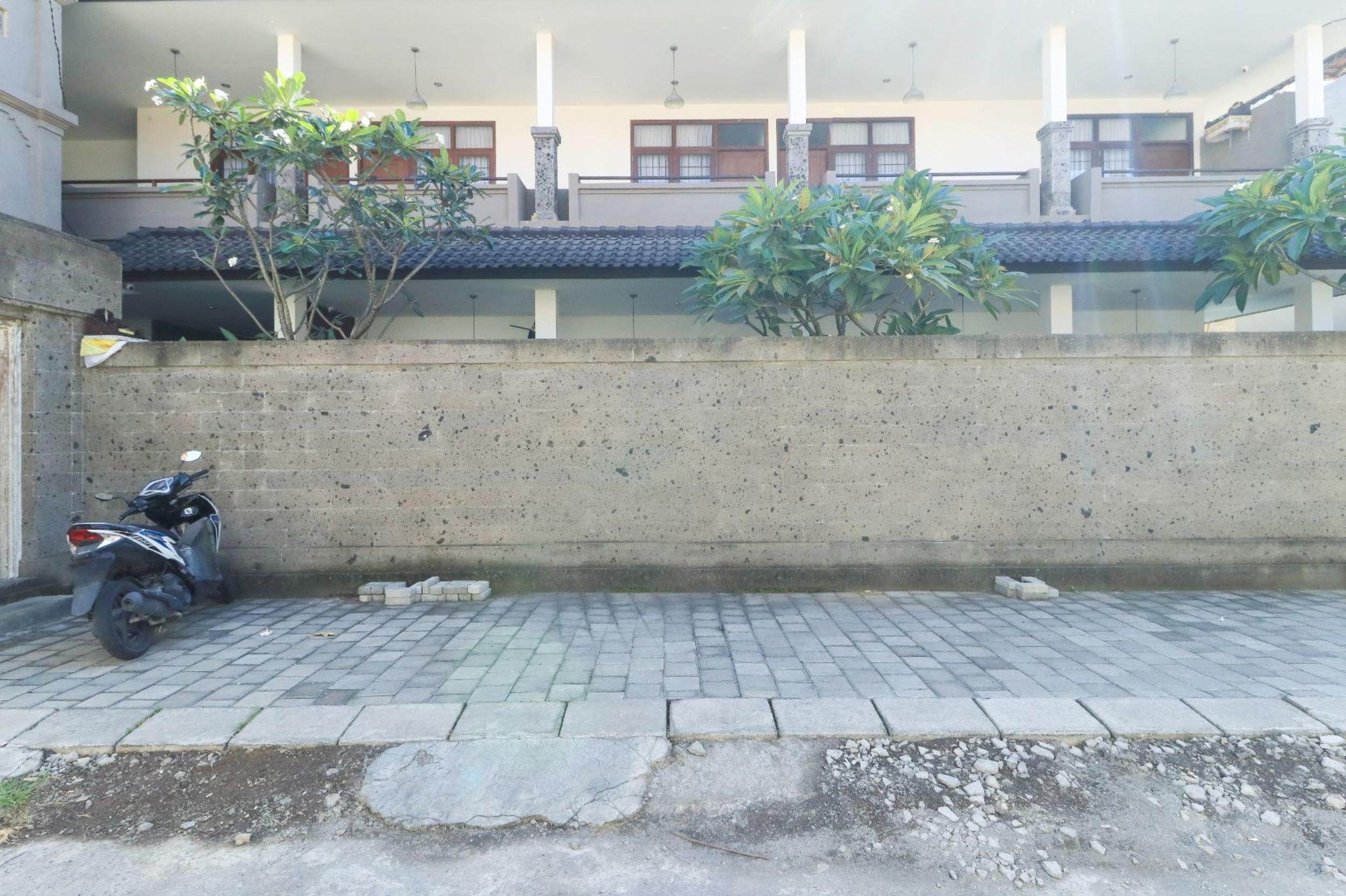 Kak Garden Inn Kuta Lombok Exterior foto