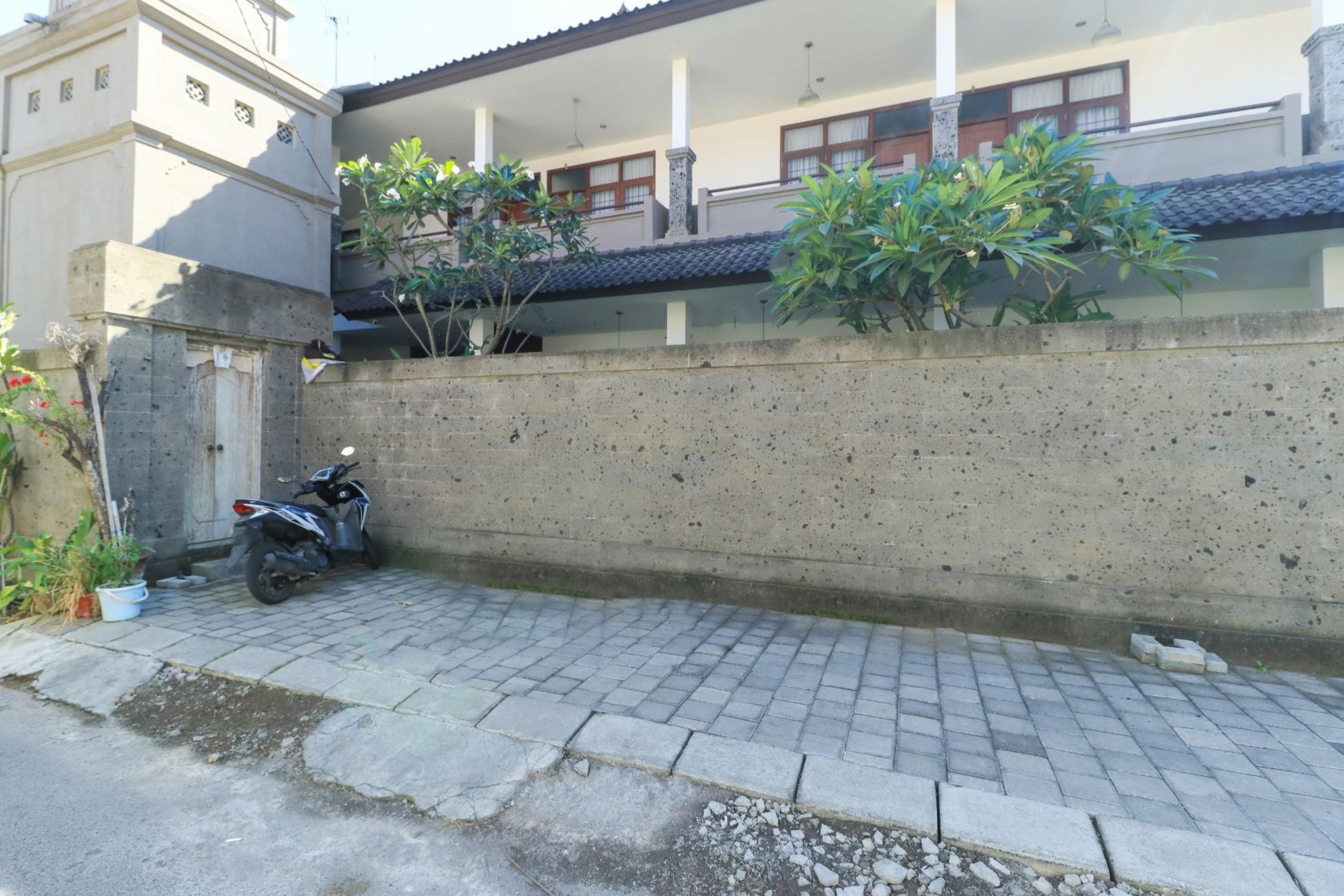 Kak Garden Inn Kuta Lombok Exterior foto